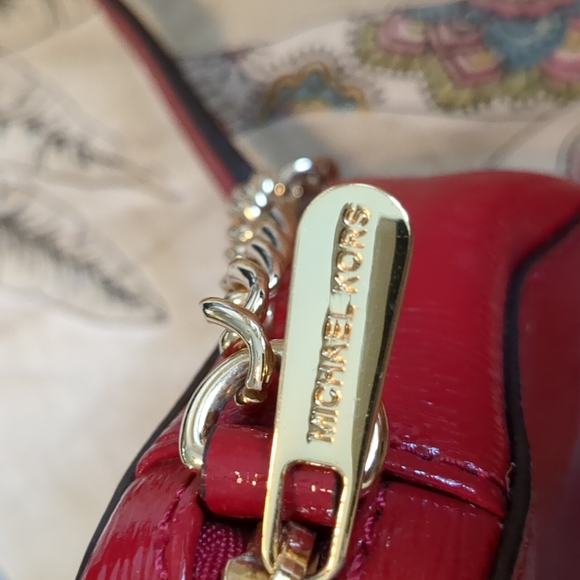 Michael Kors Red Saffiano Leather Jet Set Camera Crossbody Bag - Picture 3 of 6